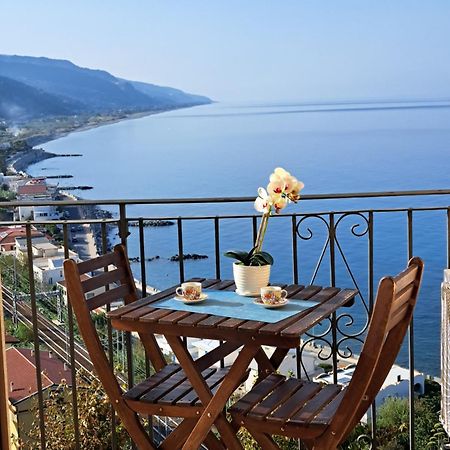 Apartamento Un Oblo Sul Mare San Lucido Exterior foto